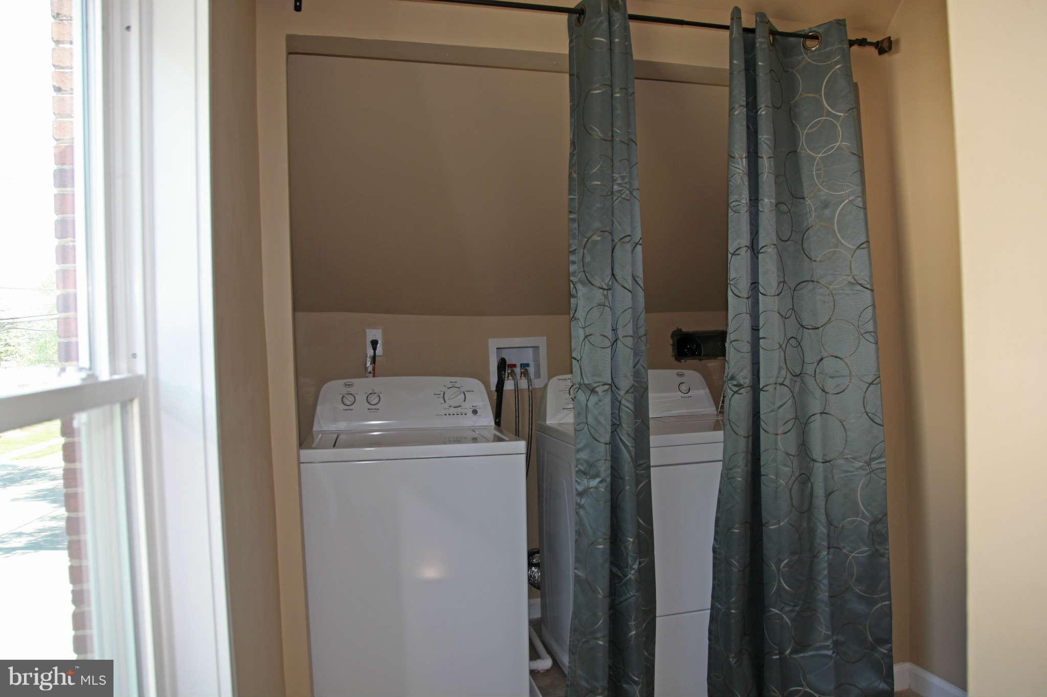 527 Cedar Hill Road Baltimore, MD 21225 - Photo 19 of 30 Interior (General)