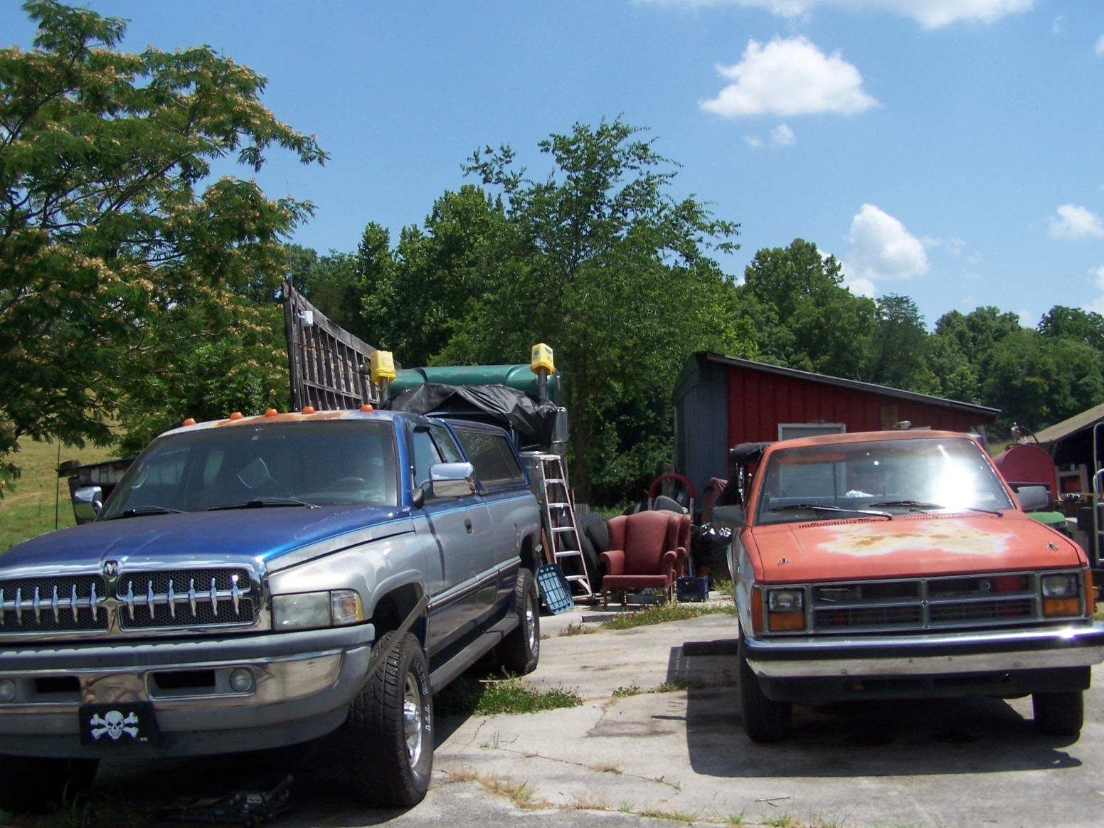 275 Chicken Creek Road Pulaski, TN 38478 - Photo 2 of 22 a view of a yard in back of a house