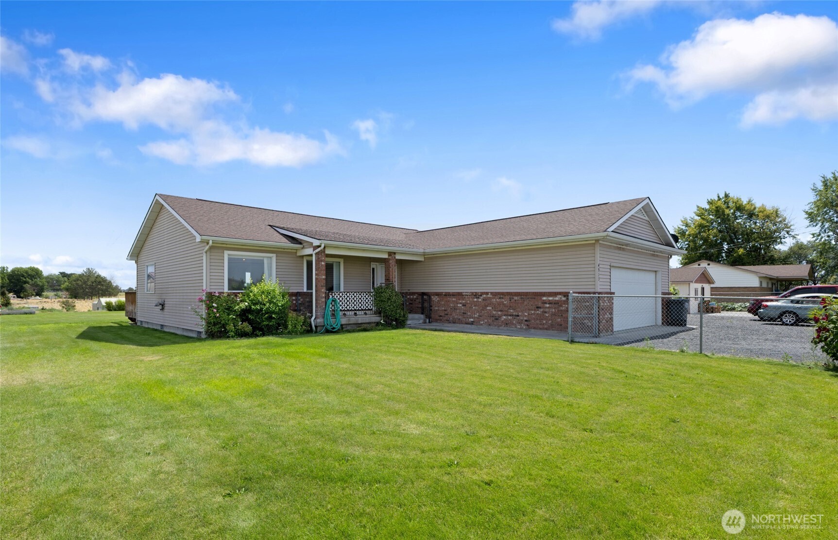 4913 Alma Road Northeast Moses Lake, WA 98837 - Photo 1 of 40 Gallery Image 1