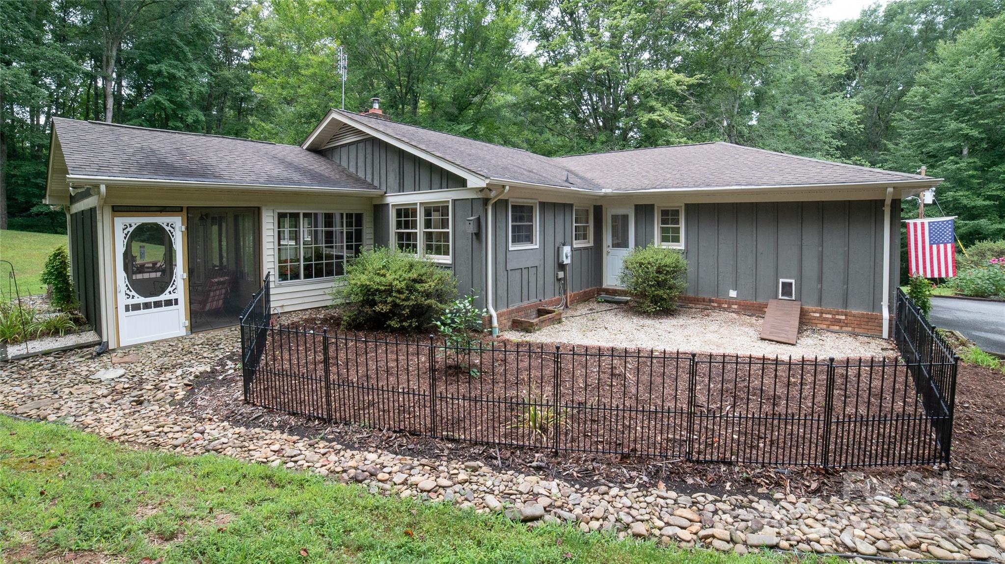 5017 Mt Olive Church Road Morganton, NC 28655 - Photo 6 of 48 Gallery Image 6