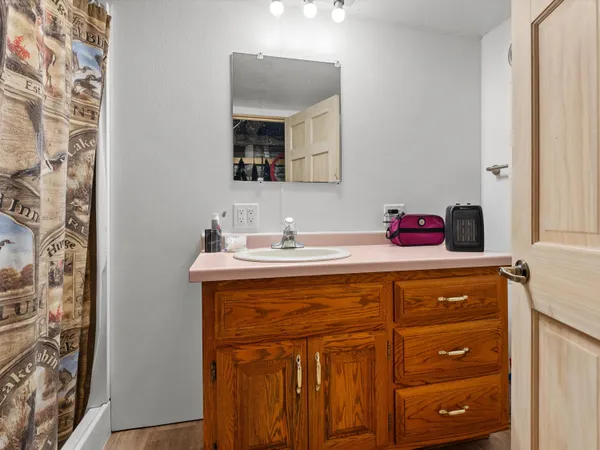 $685,000 | 3106 East County Hwy V, Mishicot, WI 54228