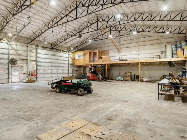 $685,000 | 3106 East County Hwy V, Mishicot, WI 54228