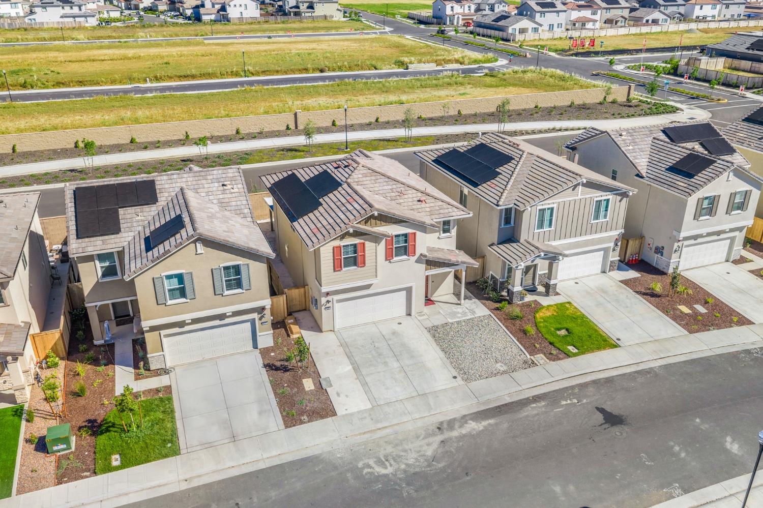 8488 Anker Way Elk Grove, CA 95757 - Photo 45 of 53