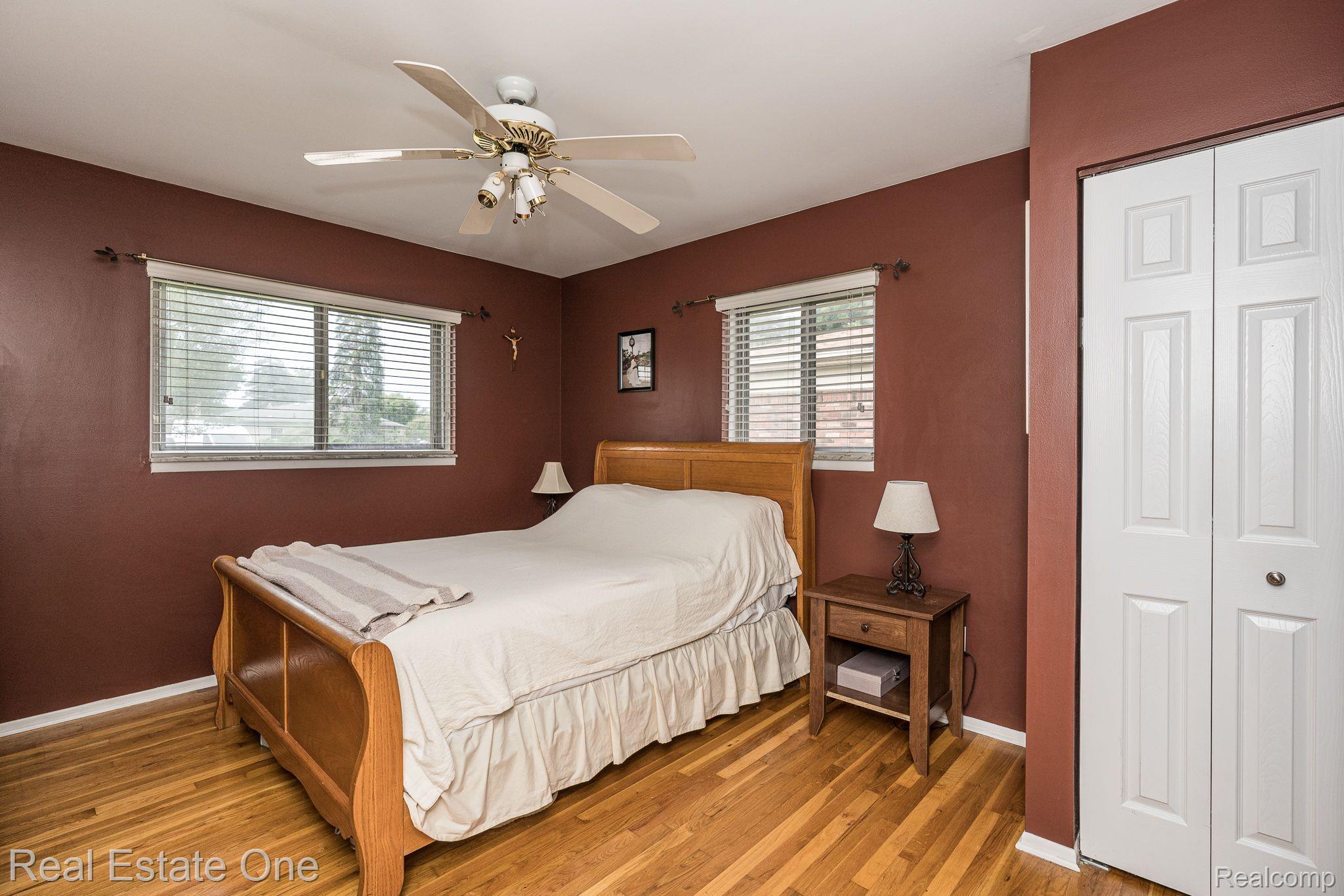 2623 Rhodes Drive Troy, MI 48083 - Photo 18 of 28 Gallery Image 18