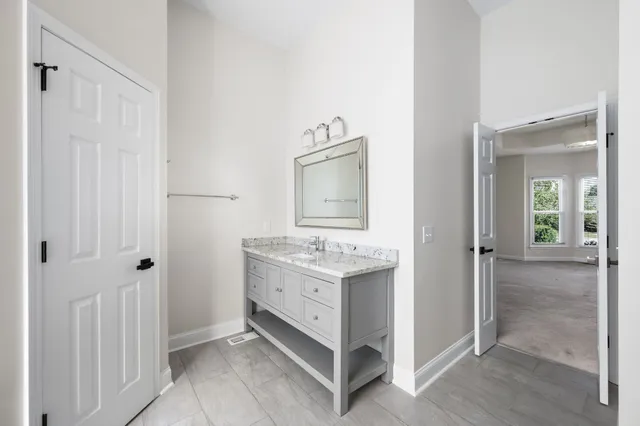 $5,995 | 605 Sparrow Court, Nashville, TN 37221