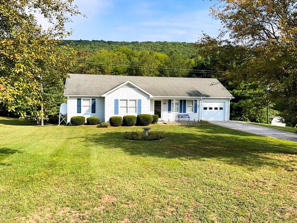 693 Ivanhoe Road Max Meadows, VA 24360 - Photo 3 of 41 Gallery Image 3