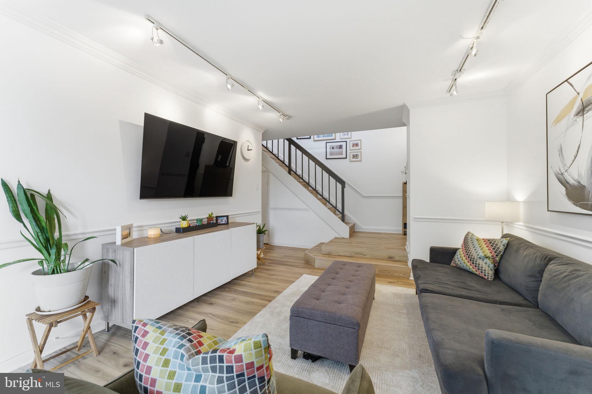 11260 Chestnut Grove Square, Unit 337 Reston, VA 20190 - Photo 10 of 82 Modern elegance meets cozy charm.