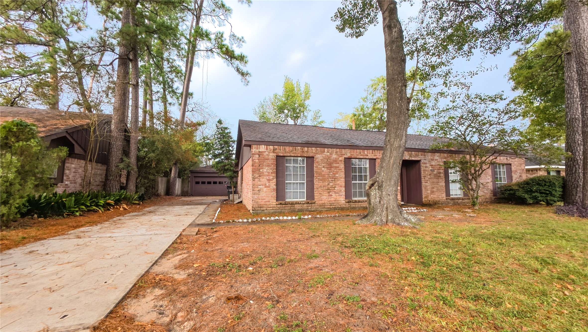 2027 Whispering Springs Drive Spring, TX 77373 - Photo 2 of 23