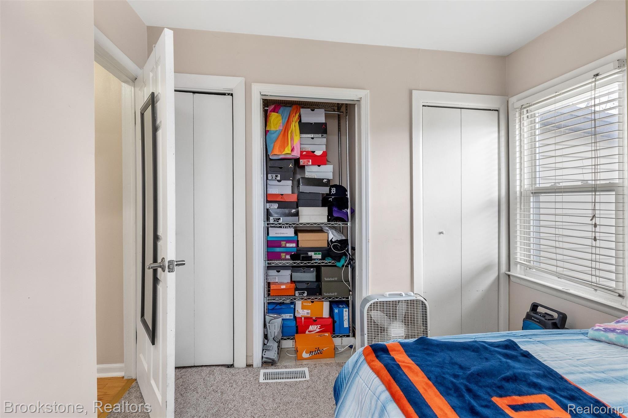 20859 Hampton Road Harper Woods, MI 48225 - Photo 17 of 23 Bedroom
