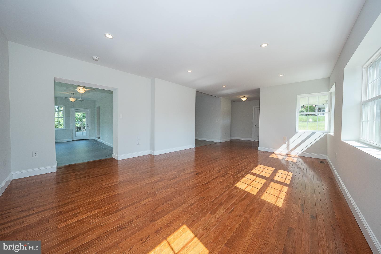 1416 Steel Road Havertown, PA 19083 - Photo 5 of 36 Gallery Image 5