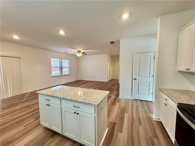 $2,550 | 3012 Orwell Drive, Gainesville, GA 30507