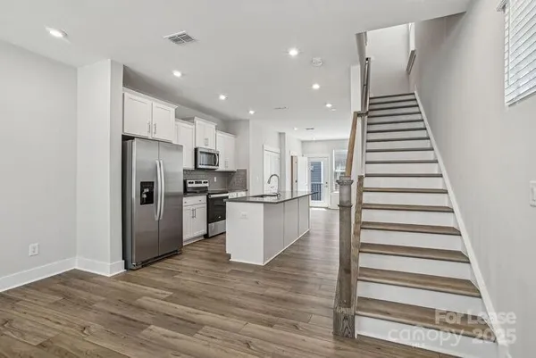 $2,246 | 4375 Raleigh Street, Unit B1, Charlotte, NC 28213