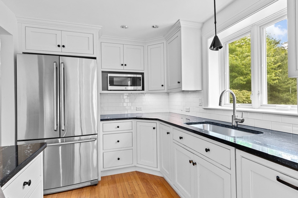 258 Plympton Road Plymouth, MA 02360 - Photo 8 of 37 Gallery Image 8