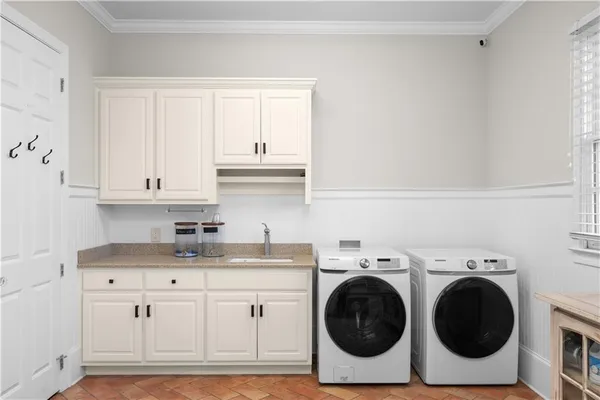 $10,000 | 980 Fenimore Circle, Sandy Springs, GA 30350