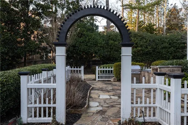 $10,000 | 980 Fenimore Circle, Sandy Springs, GA 30350