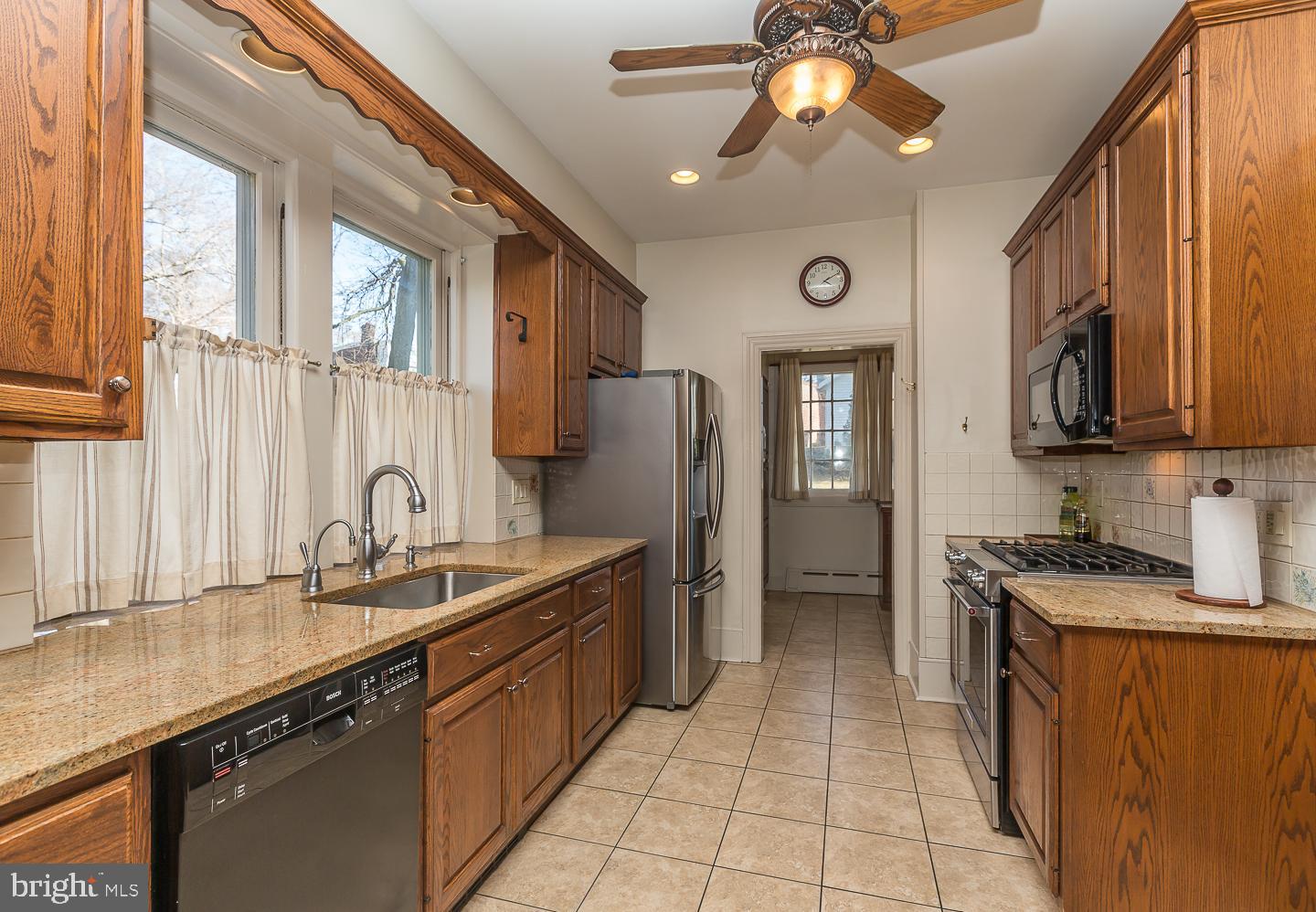 559 Kathmere Road Havertown, PA 19083 - Photo 14 of 51