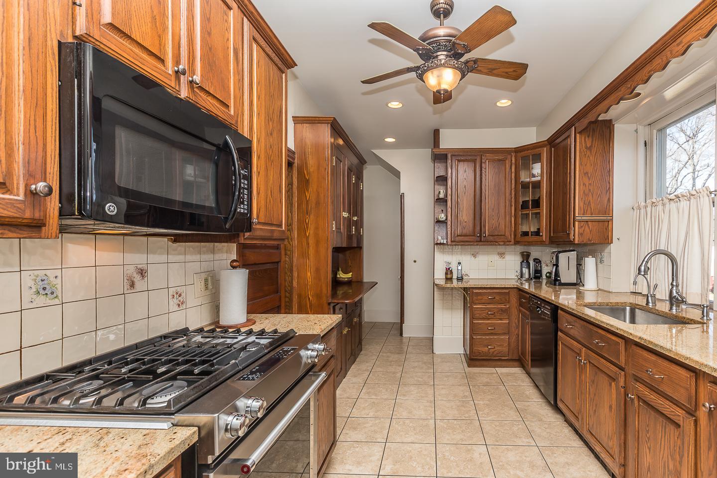 559 Kathmere Road Havertown, PA 19083 - Photo 16 of 51