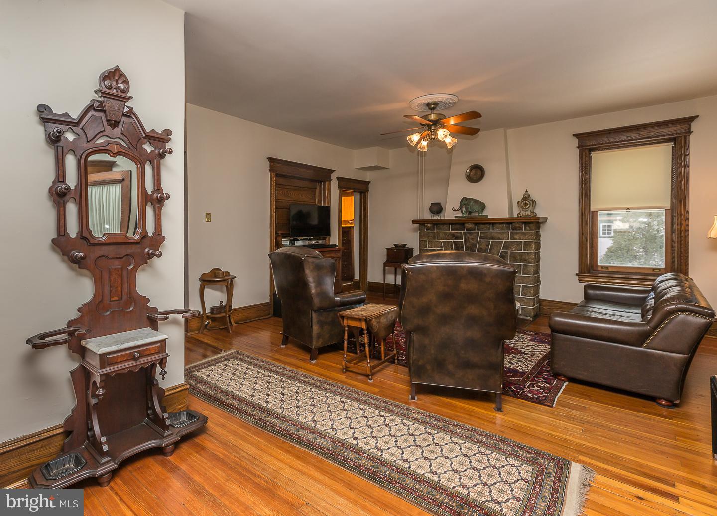 559 Kathmere Road Havertown, PA 19083 - Photo 7 of 51