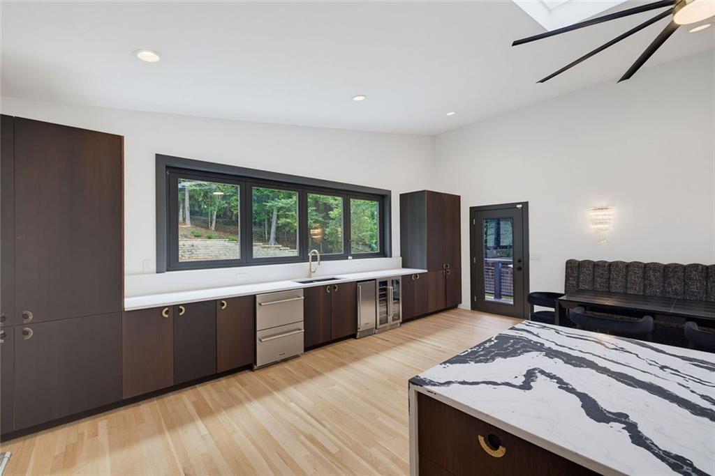 4217 Paces Ferry Road Southeast Atlanta, GA 30339 - Photo 6 of 42 Gallery Image 6