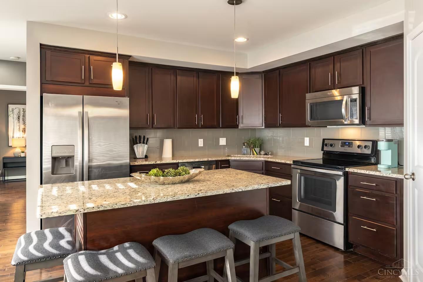 2201 Reading Road, Unit 1 Cincinnati, OH 45219 - Photo 7 of 46 Gallery Image 7