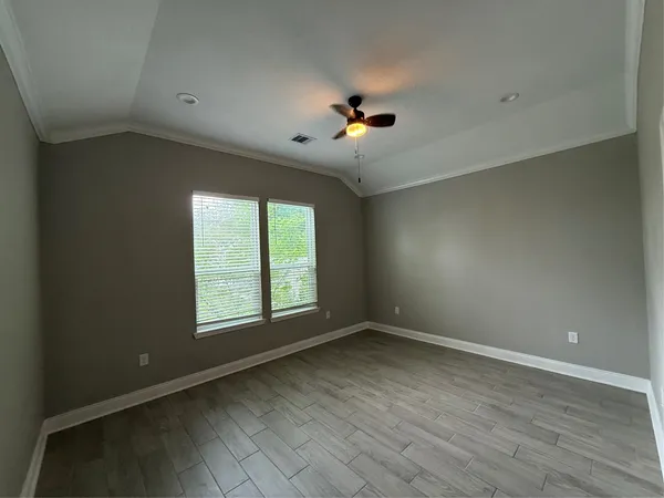 $2,200 | 4427 17th Street, Bacliff, TX 77518