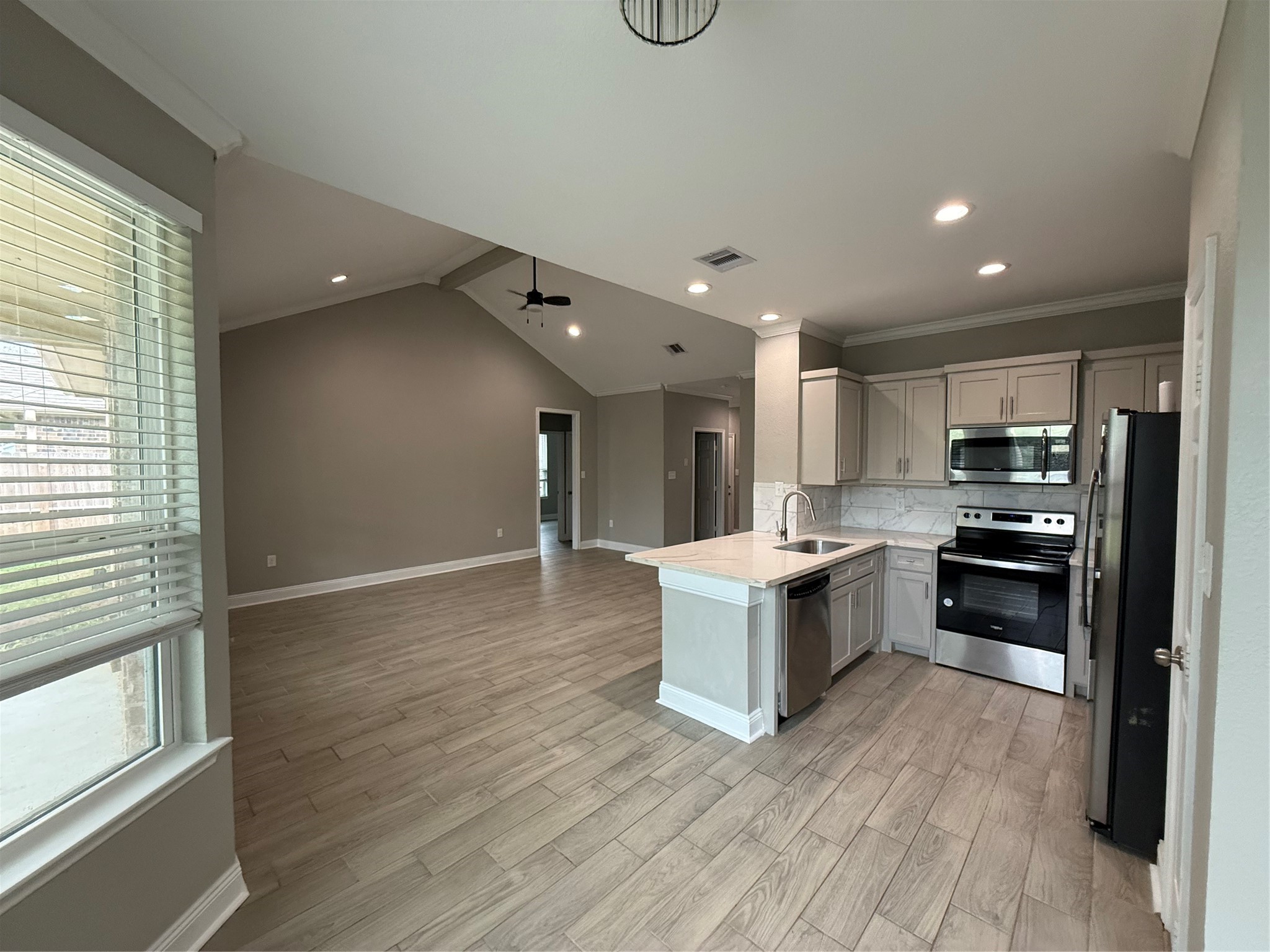 4427 17th Street Bacliff, TX 77518 - Photo 4 of 13