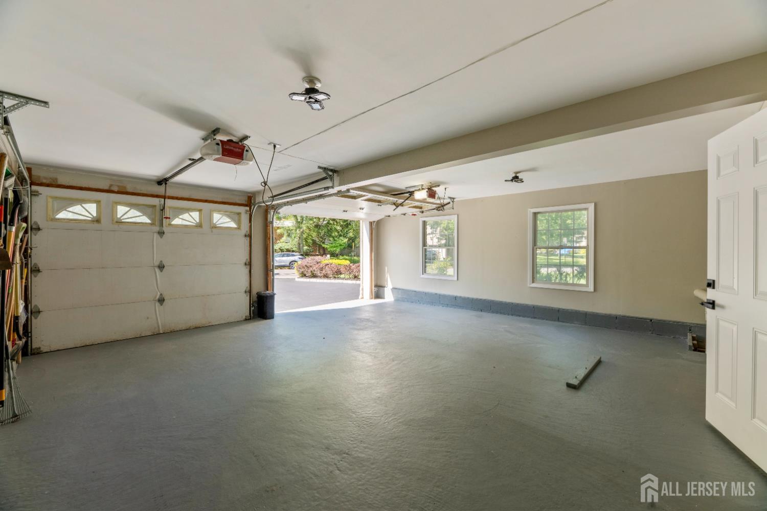 19 Bradford Road Edison, NJ 08820 - Photo 47 of 76 Gallery Image 47
