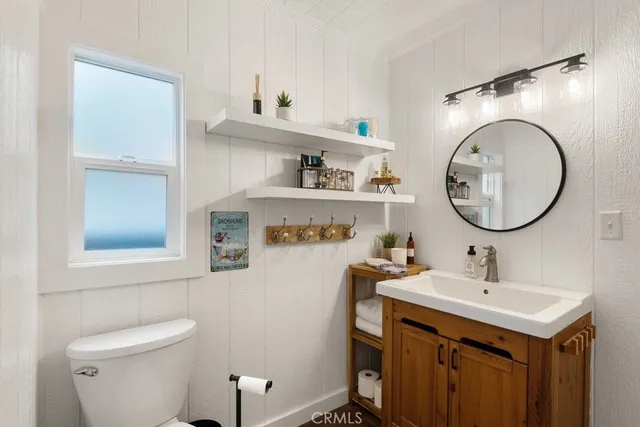 $649,999 | 717 Crest Estates Drive, Lake Arrowhead, CA 92352