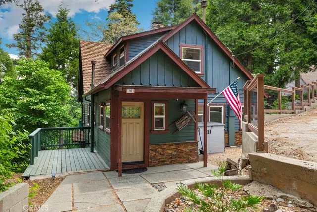 $649,999 | 717 Crest Estates Drive, Lake Arrowhead, CA 92352