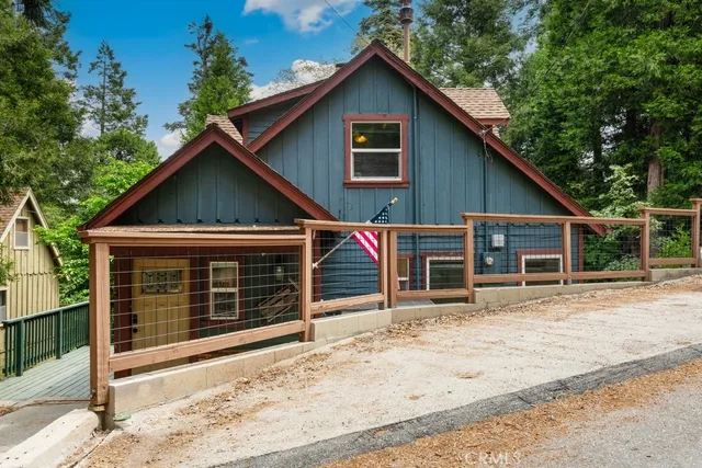 $649,999 | 717 Crest Estates Drive, Lake Arrowhead, CA 92352