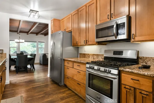 $649,999 | 717 Crest Estates Drive, Lake Arrowhead, CA 92352