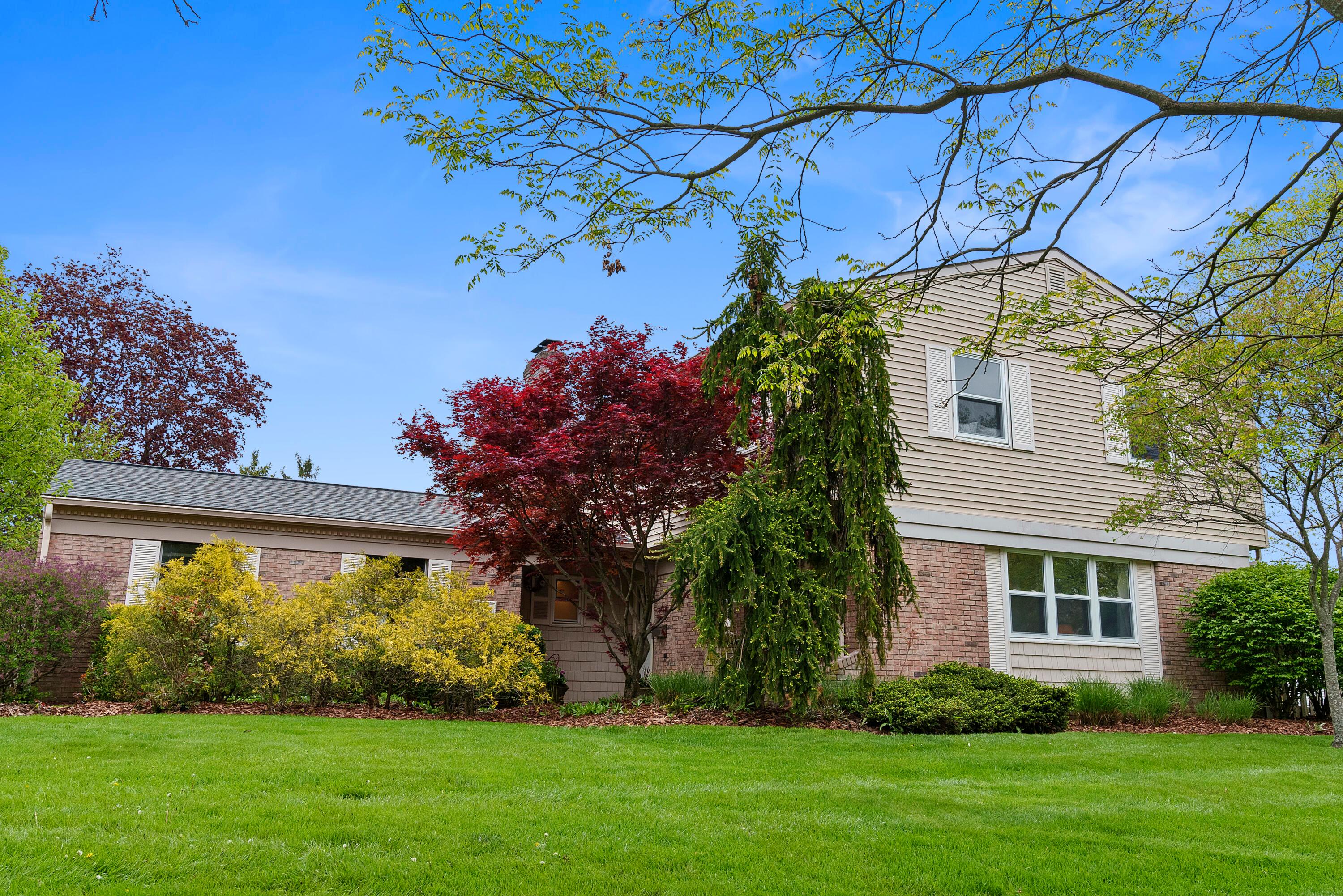 1650 Oak Hill Road Columbus, OH 43220 - Photo 2 of 67 1650 Oakhill Road