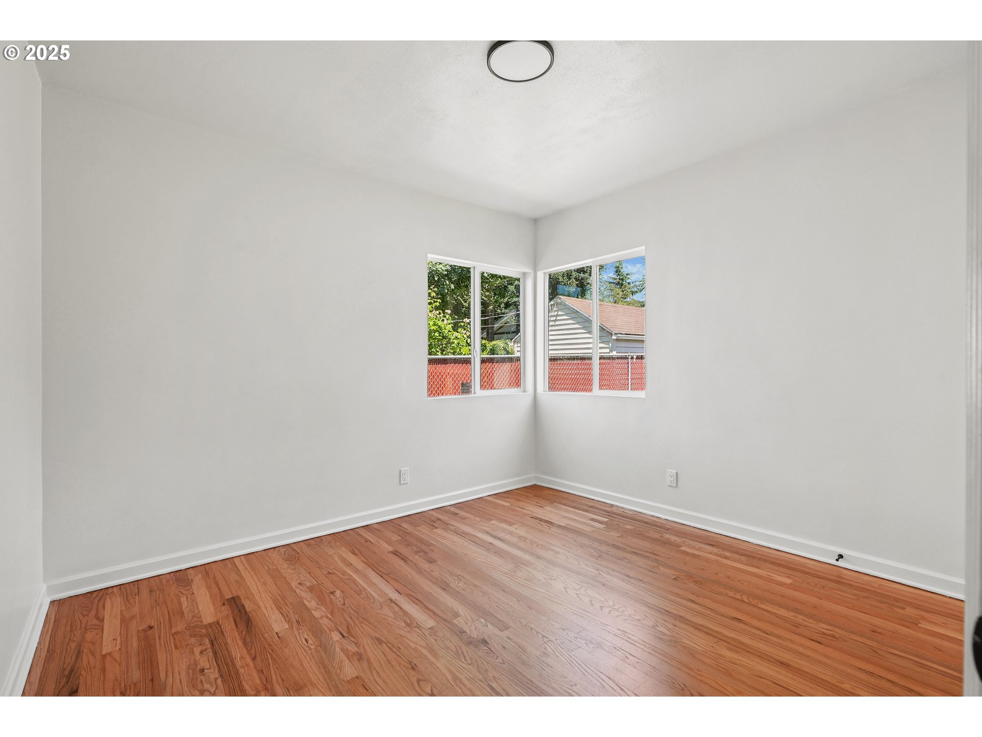 6445 North Amherst Street Portland, OR 97203 - Photo 16 of 45