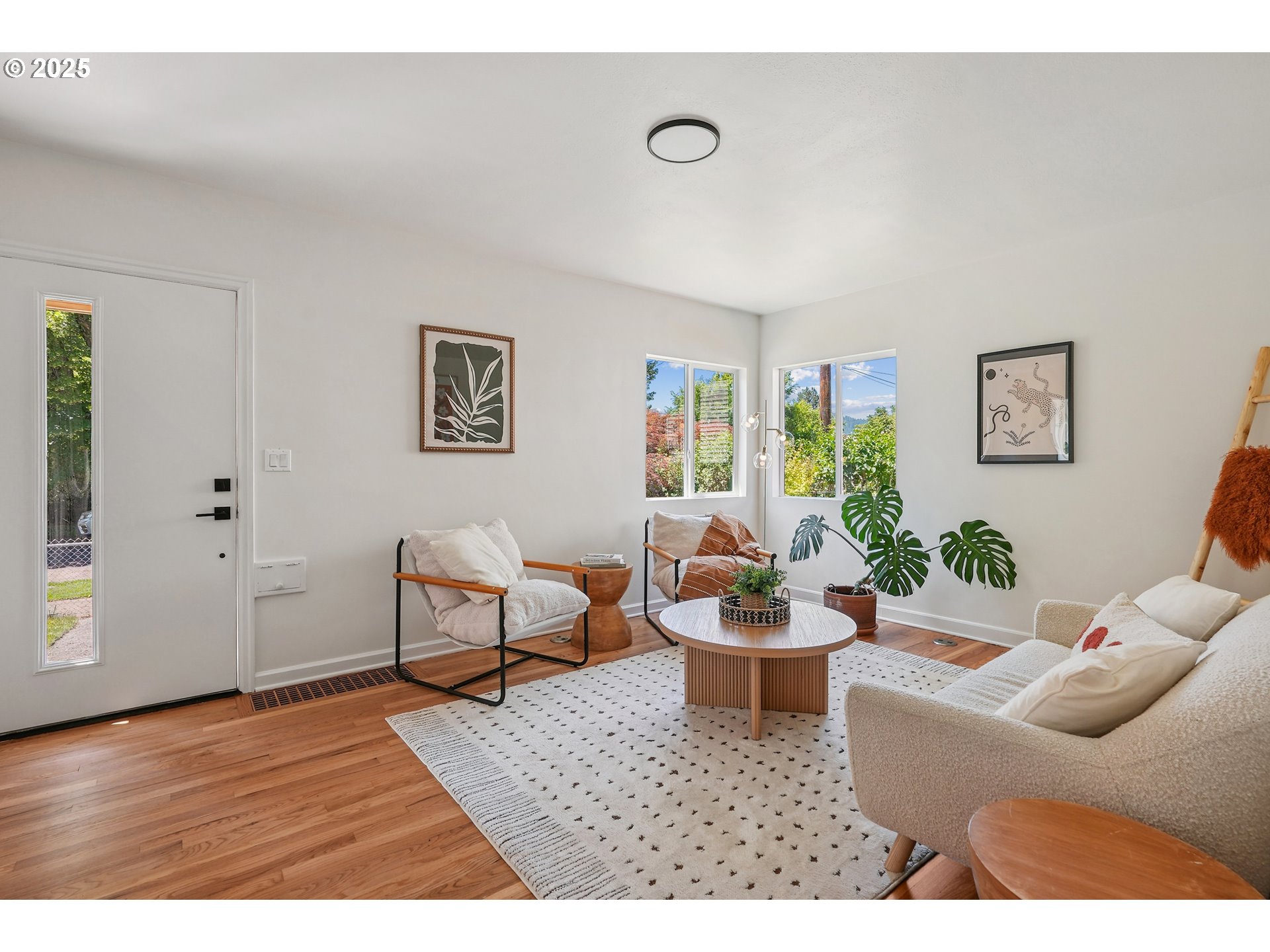 6445 North Amherst Street Portland, OR 97203 - Photo 3 of 45