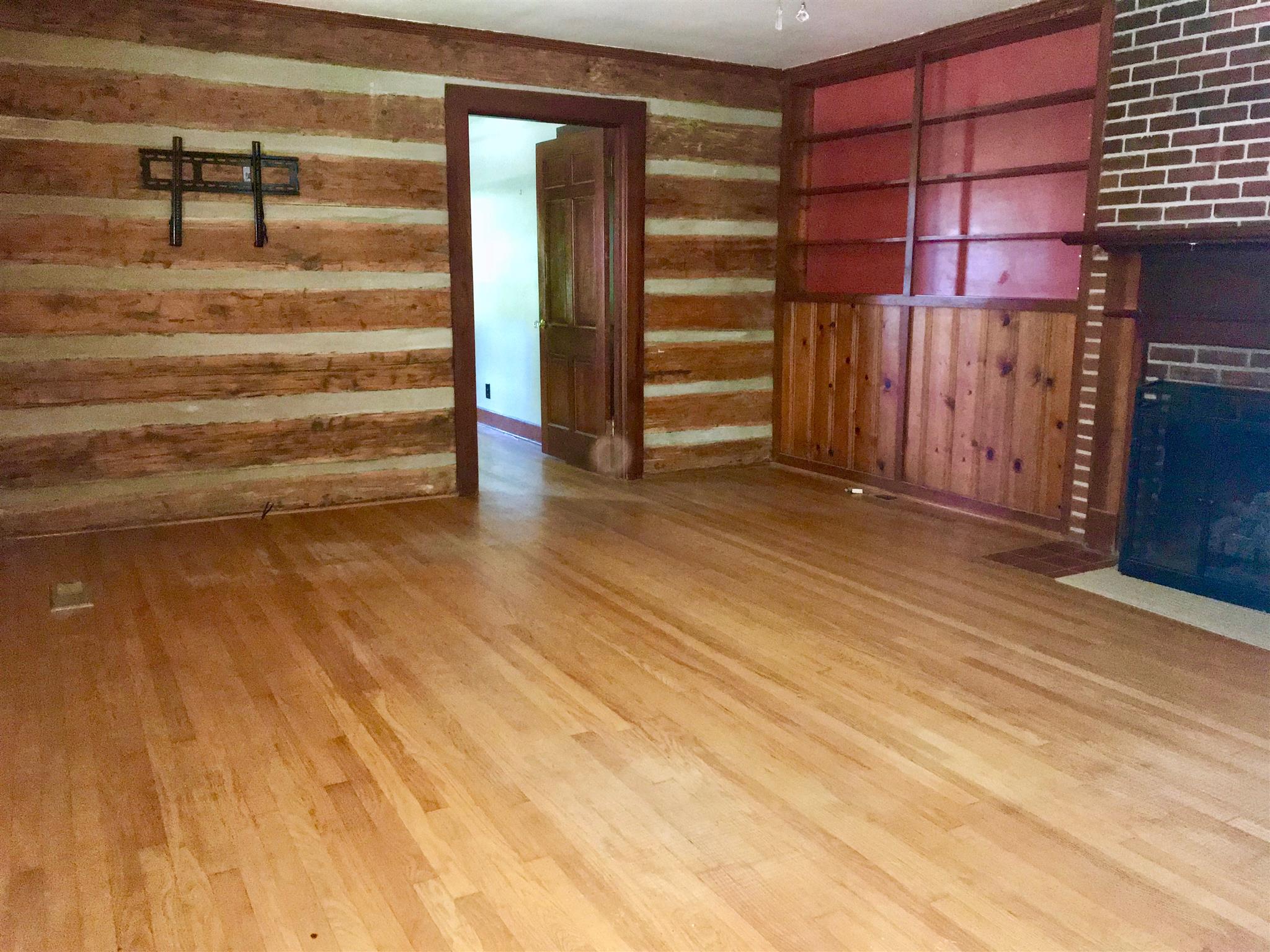 1642 Vaughn Road Columbia, TN 38401 - Photo 5 of 11 Living Room