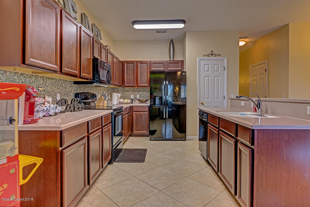 2775 Reston Street, Unit 106 Melbourne, FL 32935 - Photo 16 of 21 Kitchen