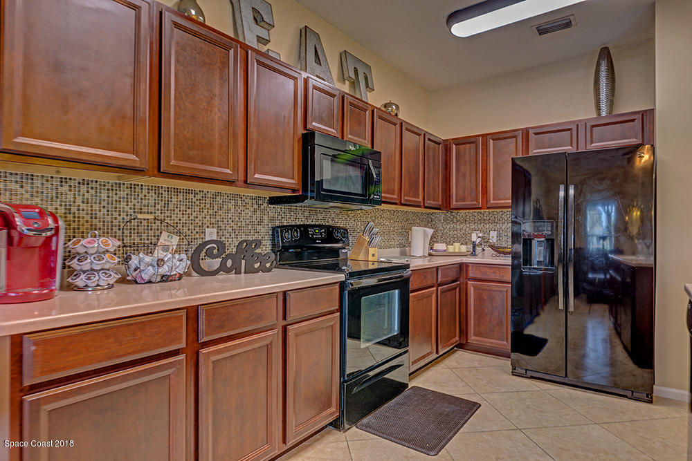 2775 Reston Street, Unit 106 Melbourne, FL 32935 - Photo 17 of 21 Kitchen