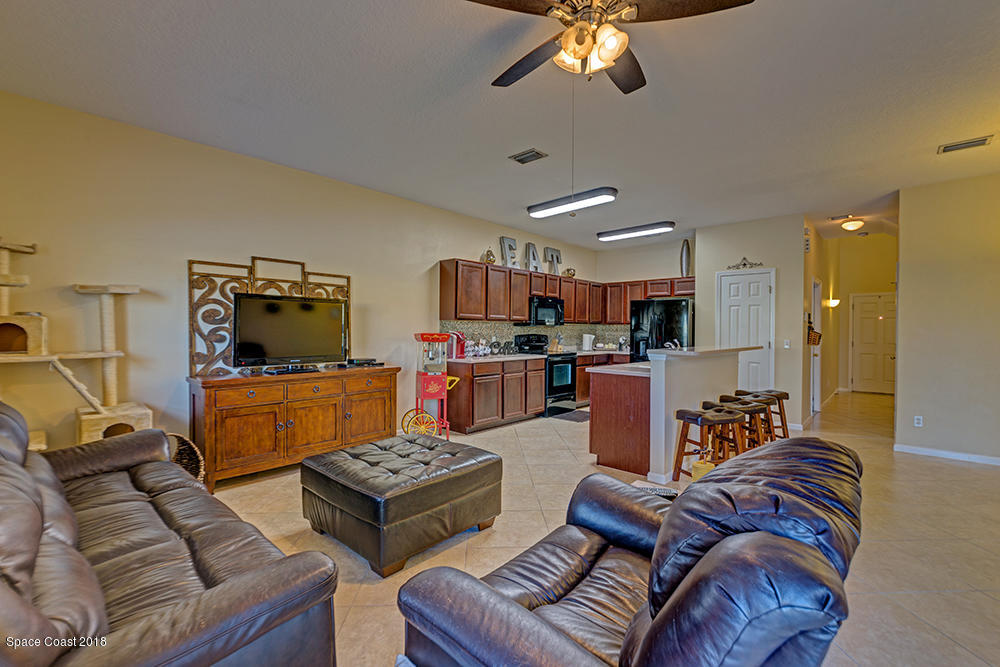 2775 Reston Street, Unit 106 Melbourne, FL 32935 - Photo 18 of 21 Living Space