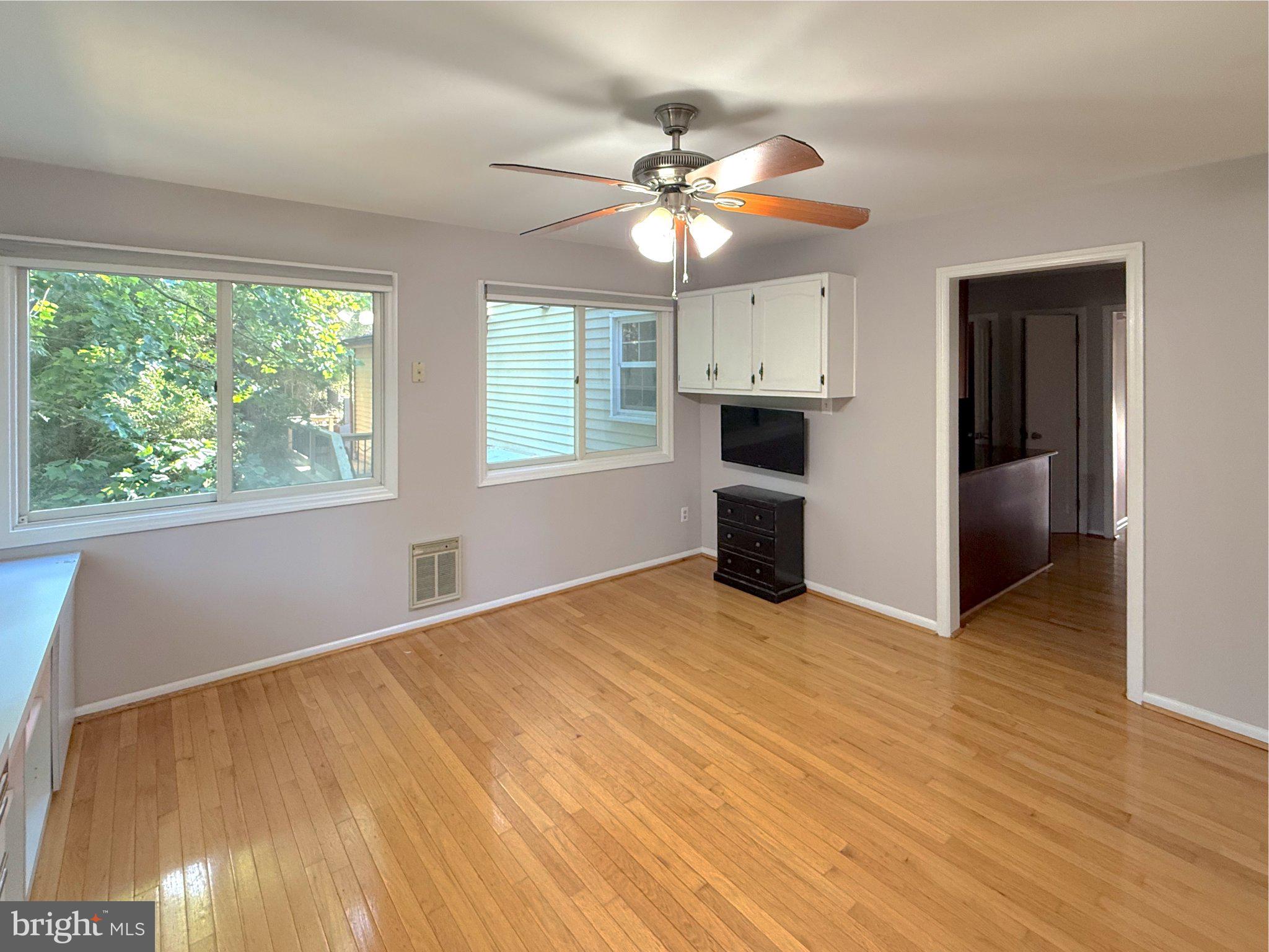 9006 Sidehill Road Ellicott City, MD 21042 - Photo 11 of 53 Bright and airy living space awaits!