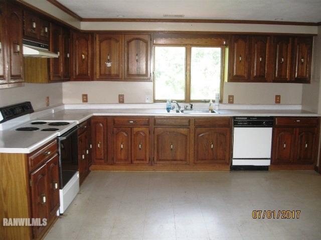 8899 East Knapp Road Stockton, IL 61085 - Photo 8 of 24 Gallery Image 8
