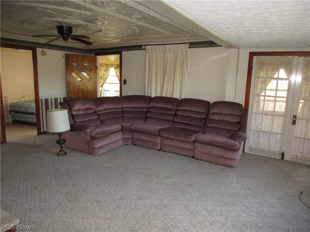 1944 Windy Ridge Road Elizabeth, WV 26143 - Photo 6 of 35 Huge Livingroom