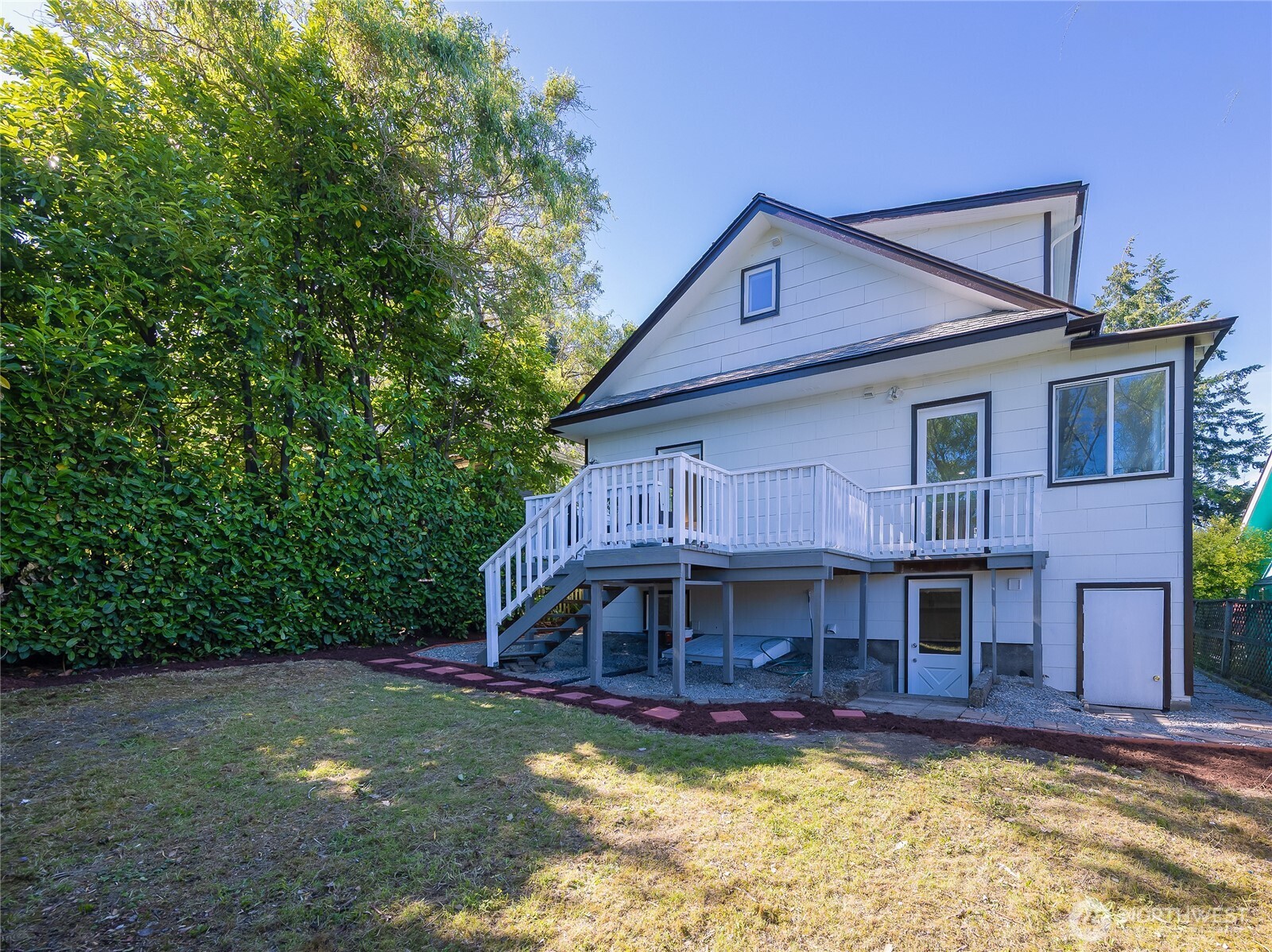 331 Northeast 53rd Street Seattle, WA 98105 - Photo 38 of 40