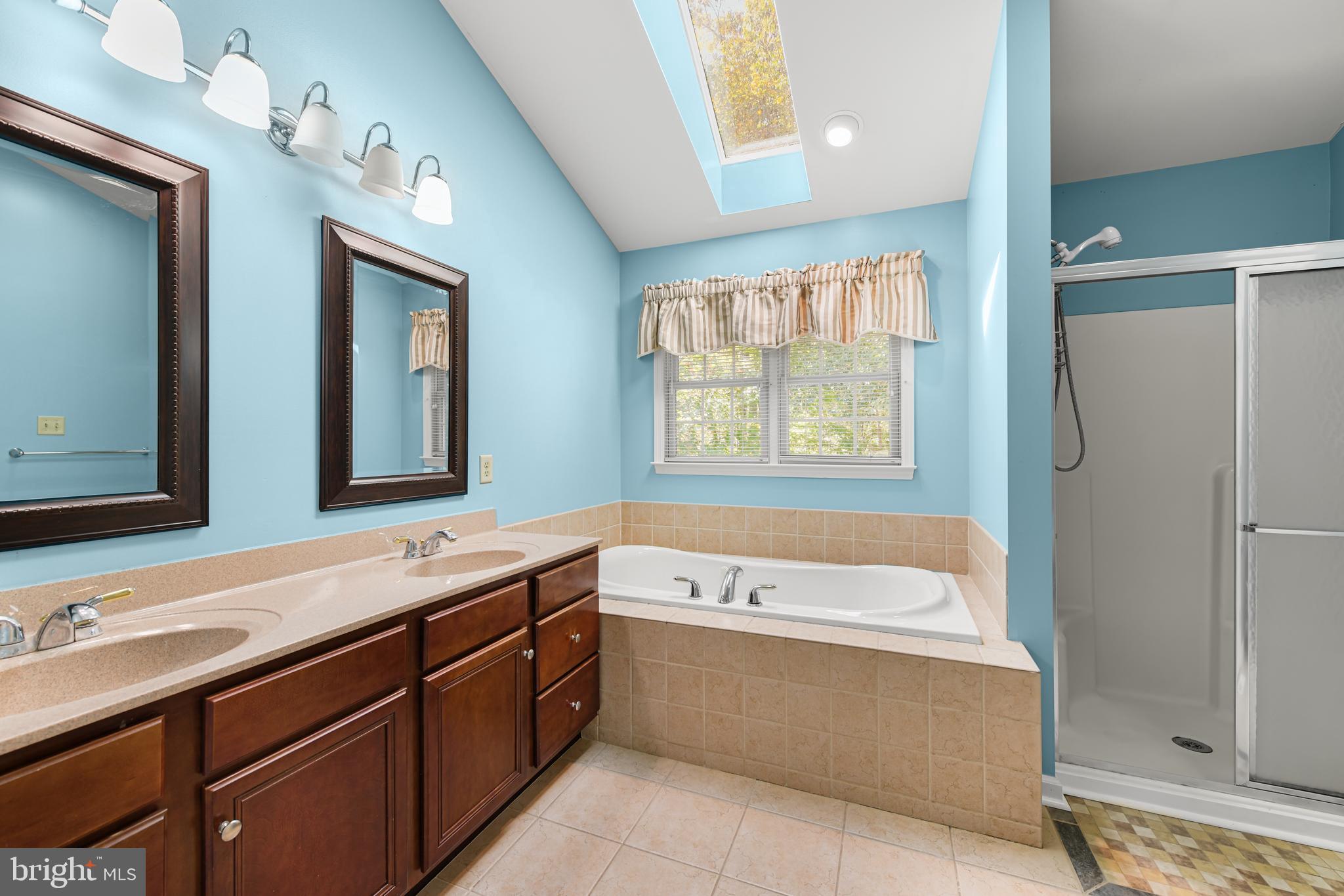 300 Northview Road Birdsboro, PA 19508 - Photo 27 of 40 Master bath