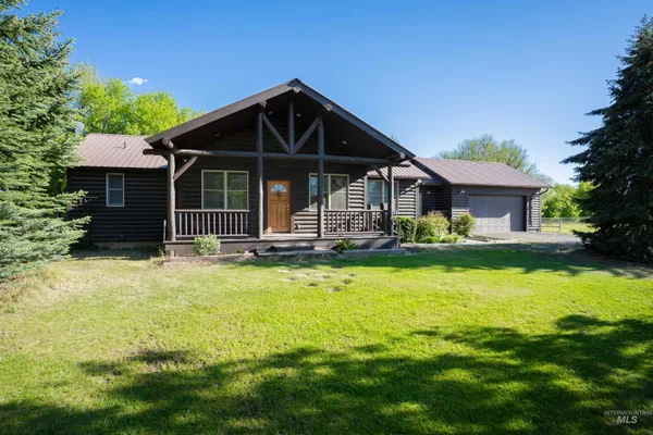 $520,000 | 201 North Grape Street, Shoshone, ID 83352