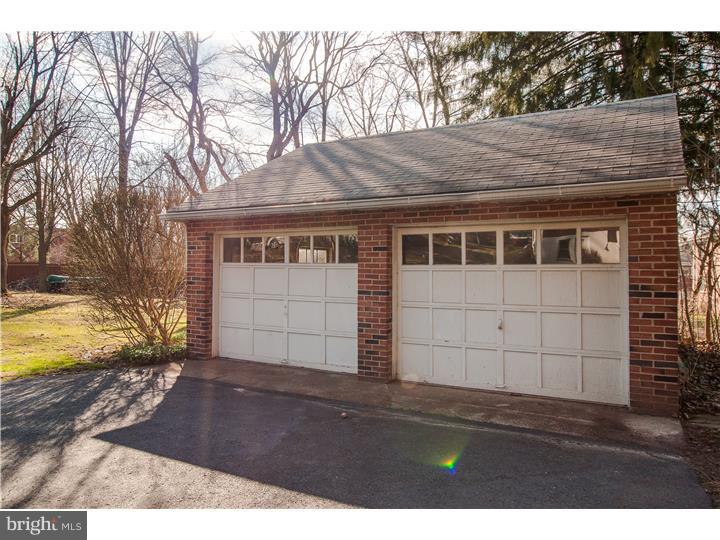 149 Davis Road Doylestown, PA 18901 - Photo 4 of 14 Garage