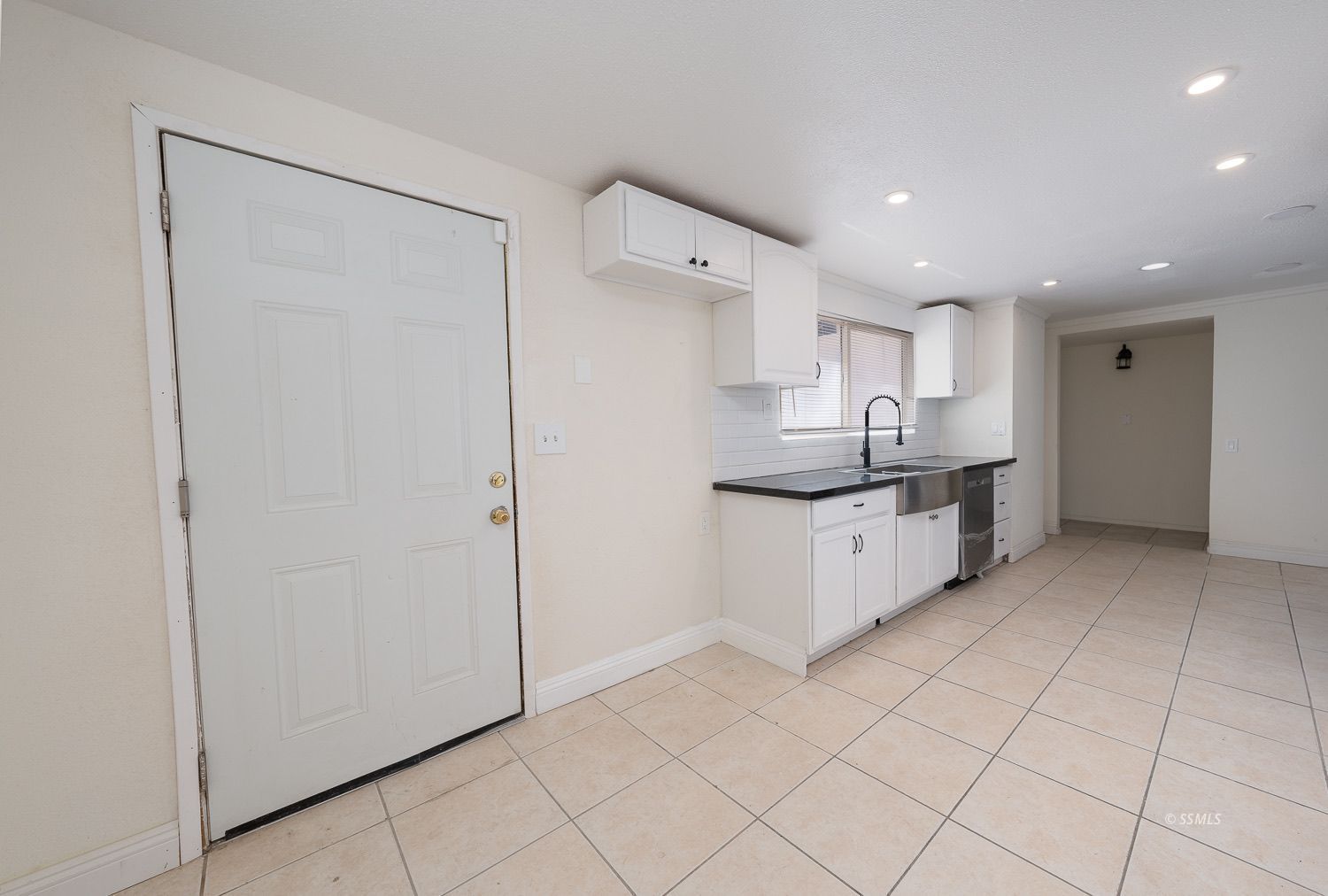 320 North Helena Street Ridgecrest, CA 93555 - Photo 11 of 39