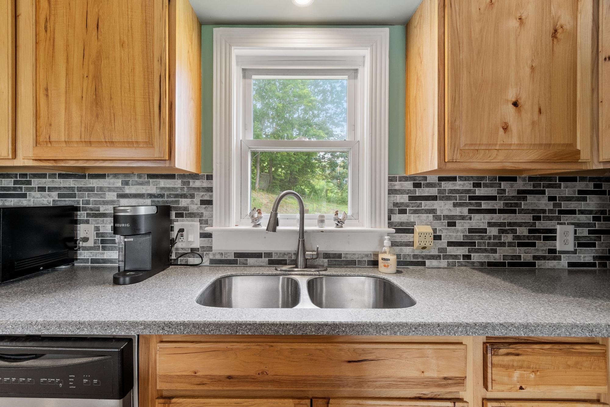 32 Rollins Road Rollinsford, NH 03869 - Photo 6 of 37 Gallery Image 6