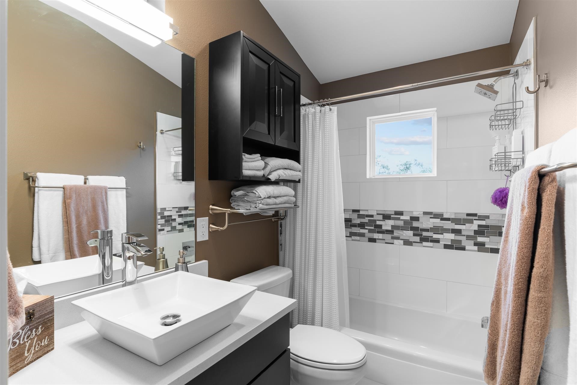 3806 Bull Creek Road, Unit B Austin, TX 78731 - Photo 28 of 32 Ensuite Bathroom.