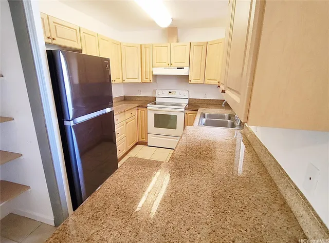 a large building with a outdoor space