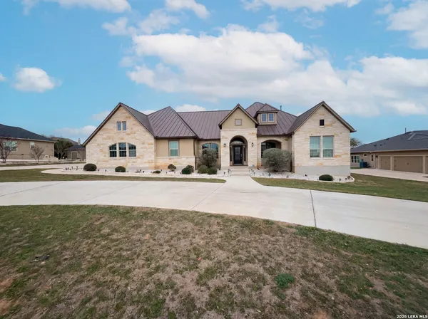 $859,000 | 842 Via Principale, New Braunfels, TX 78132